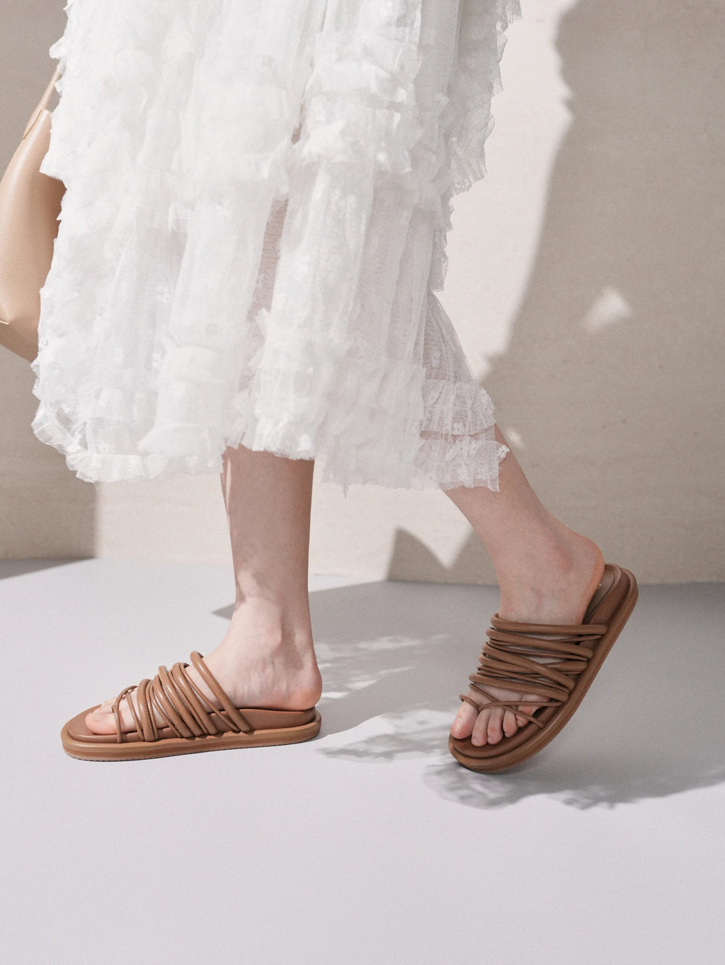 2026 Summer Classic Genuine Leather Sponge Cake Soft Bottom Strap Women's Casual Home Slippers