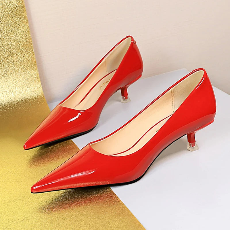 Patent Leather Mid Heel Women Shoes 2026 Spring New Kitten Heels 4.5 Cm Pointed Shoes Women Pumps Occupational OL Office Heels