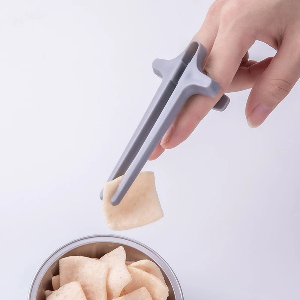 1PC Playing The Game With Chopsticks. The Clips Are Not Dirty The Chopsticks And The Clips Home Kicthen