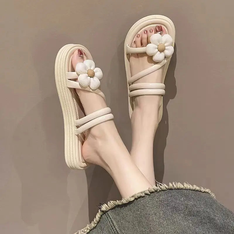 Fashion New Style Popular Women's Summer Soft Bottom Shoes Super Fairy Sandals Flower Flat Slippers For Women Wear Outdoor