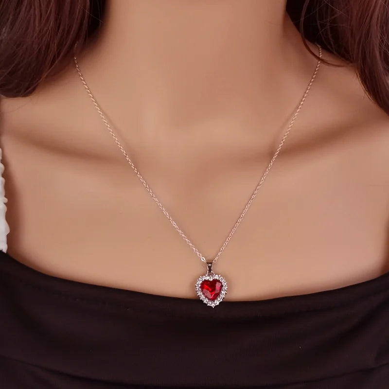 Exquisite Luxury OL Rhinestone Crystal Heart Pendants Necklaces for Women Party Jewelry Gifts