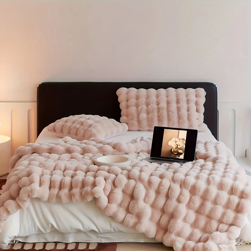 1 PC Faux Rabbit Fur ,Luxury Soft, Warm Bubble Blanket, | Cozy Throw for Bedroom, Guest Room, Living Room,4lb