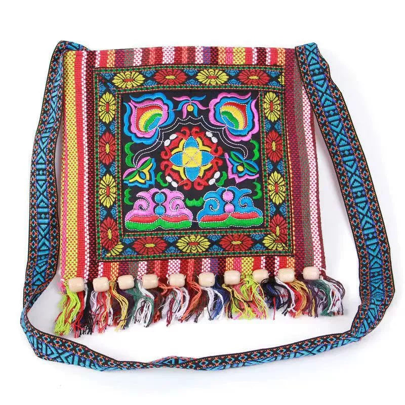 Retro Ethnic Embroidered Crossbody Bag Shoulder Bag Vintage Beaded Shoulder Bag for Women Hand woven fabric
