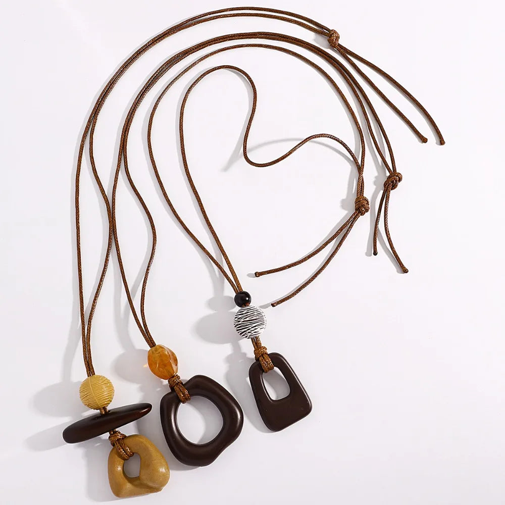 Playful Dopamine Colorful Heart Rice Bead Necklace for Women Trendy Charm Circular Resin Long Pendant Daily Wear Jewelry