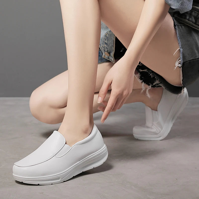 New Nurse Shoes for Women, Soft Sole, Breathable, Long-Term Standing Without Tiring Feet, Non-Slip, Small White Flat Sole, Speci