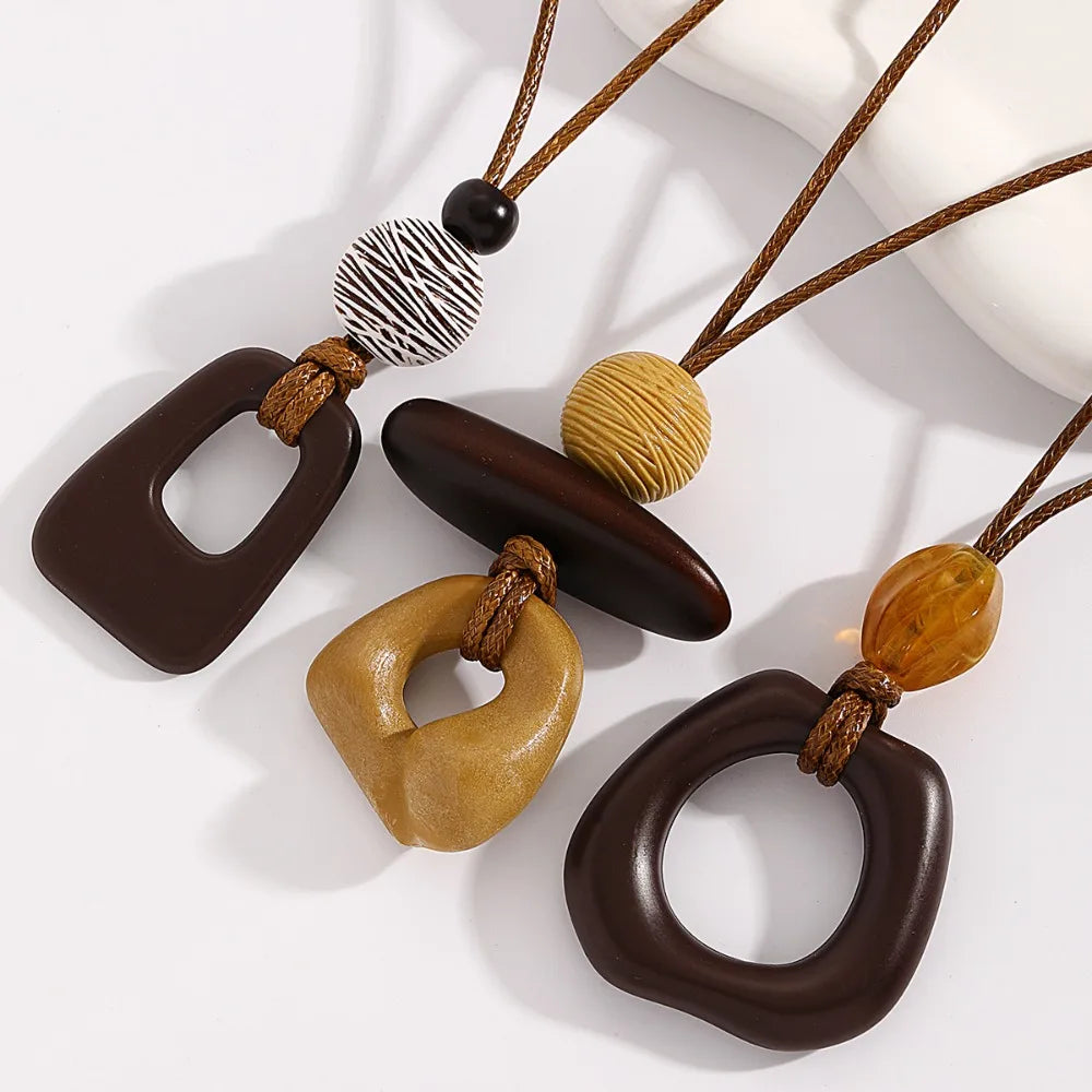 Playful Dopamine Colorful Heart Rice Bead Necklace for Women Trendy Charm Circular Resin Long Pendant Daily Wear Jewelry