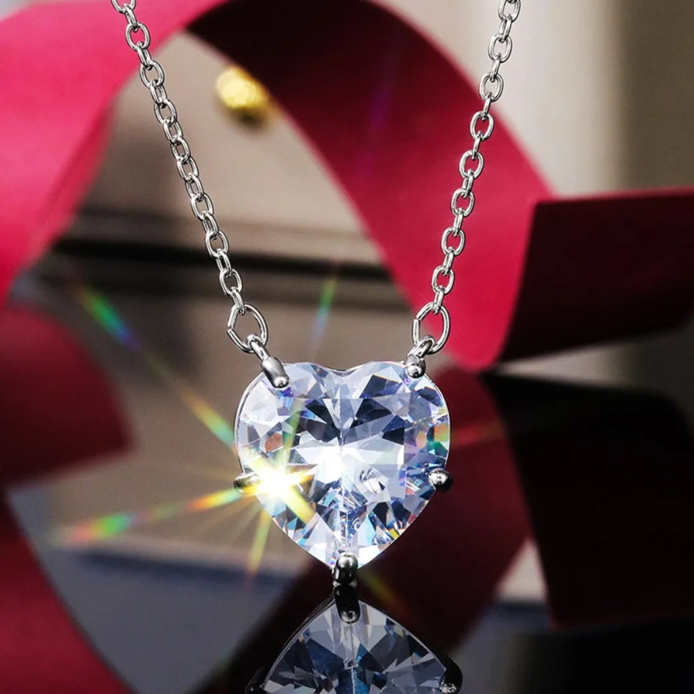 New Sweet Exquisite Heart Shape High Quality 5A Zircon Pendant Necklace for Women Daily Commute Fashion Collarbone Chain Jewelry