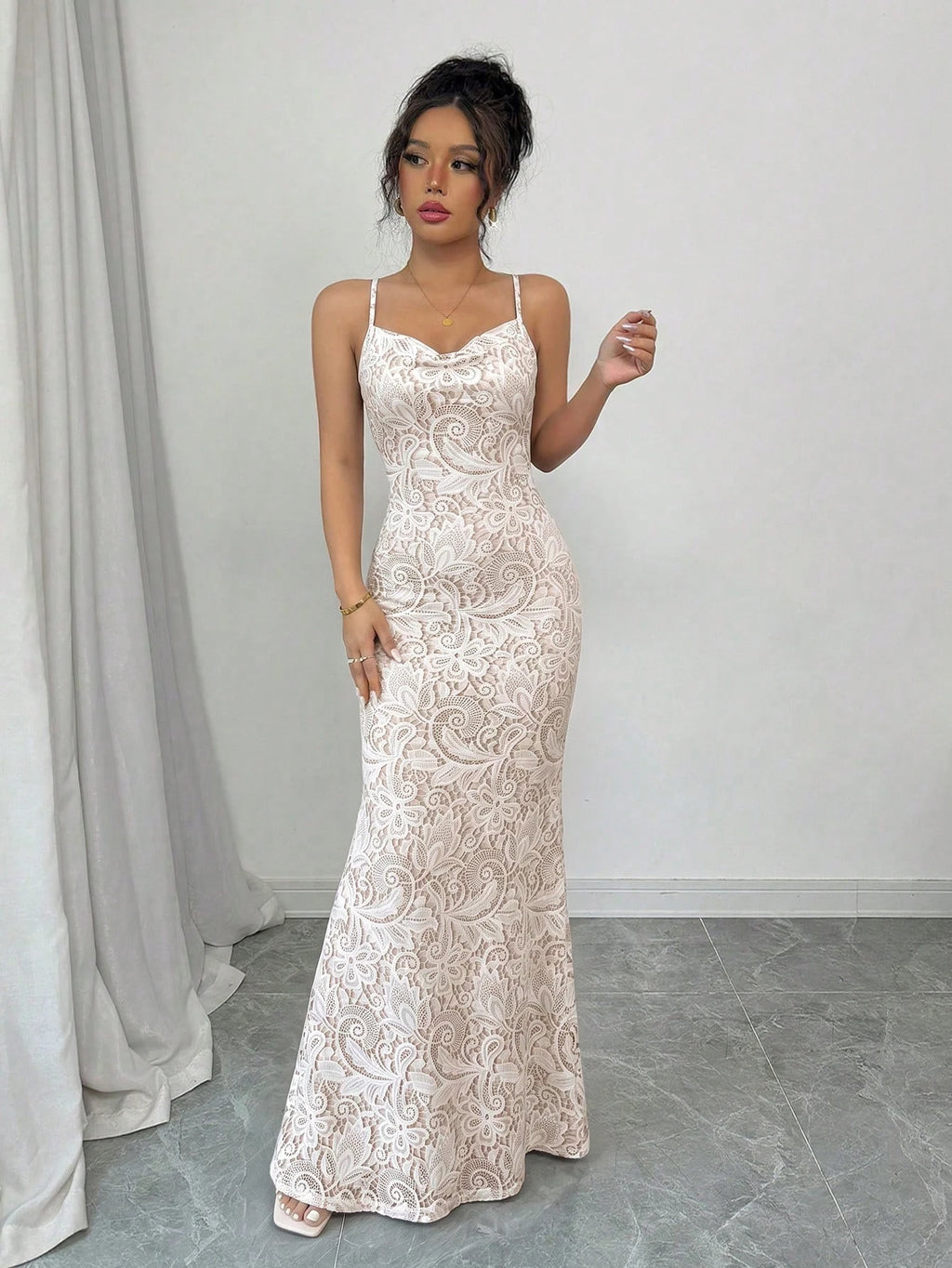 Elegant White Lace Print Slim-Fit Fishtail Dress, V-Neck Sleeveless Backless Tie-Waist Cocktail Dress