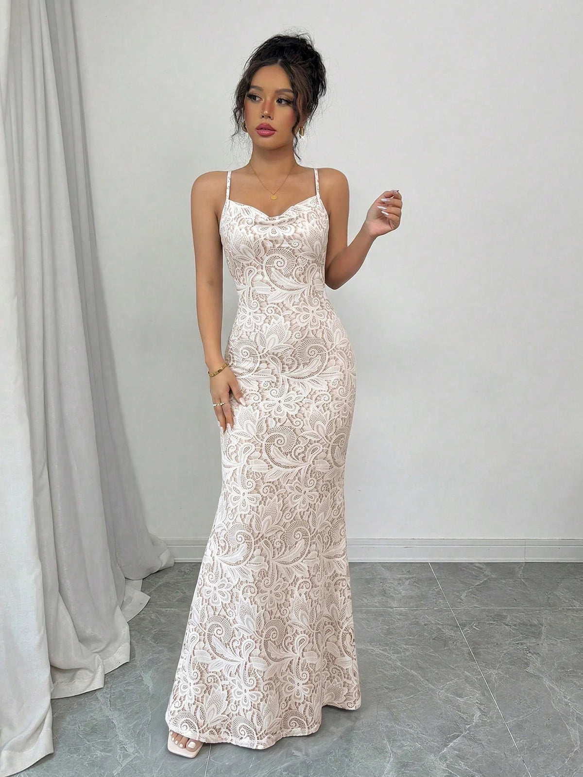 Elegant White Lace Print Slim-Fit Fishtail Dress, V-Neck Sleeveless Backless Tie-Waist Cocktail Dress