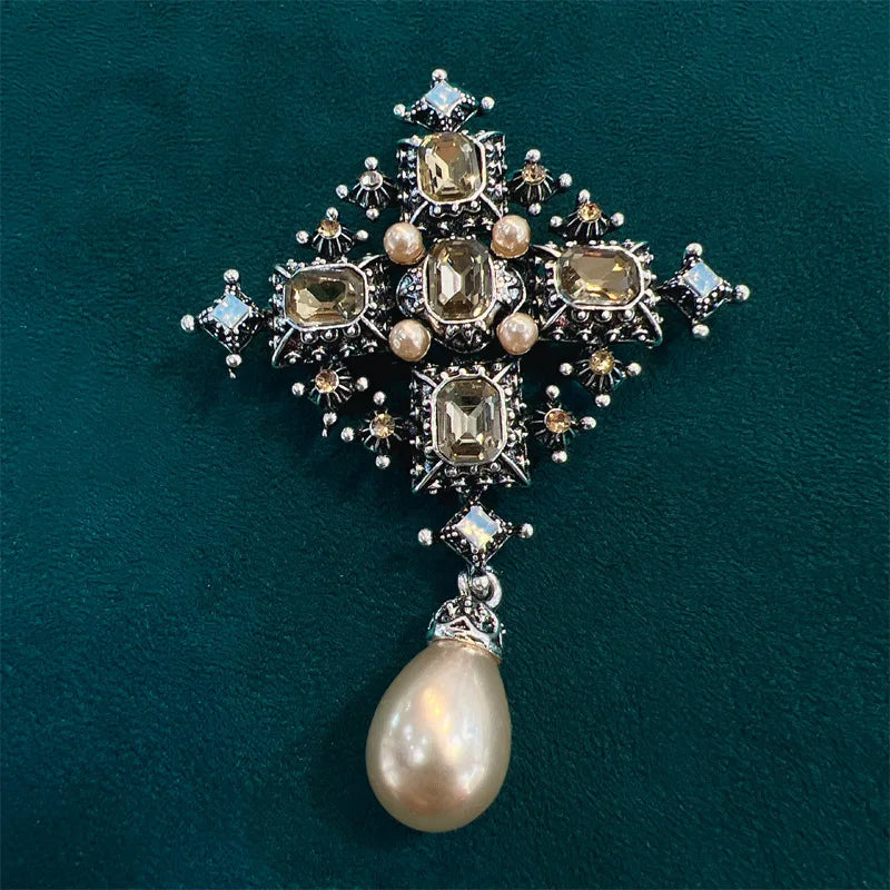 Creative Crown Brooch High-end Alloy Women's Corsage Women's Colorful Rhinestone and Water Drop Jewelry