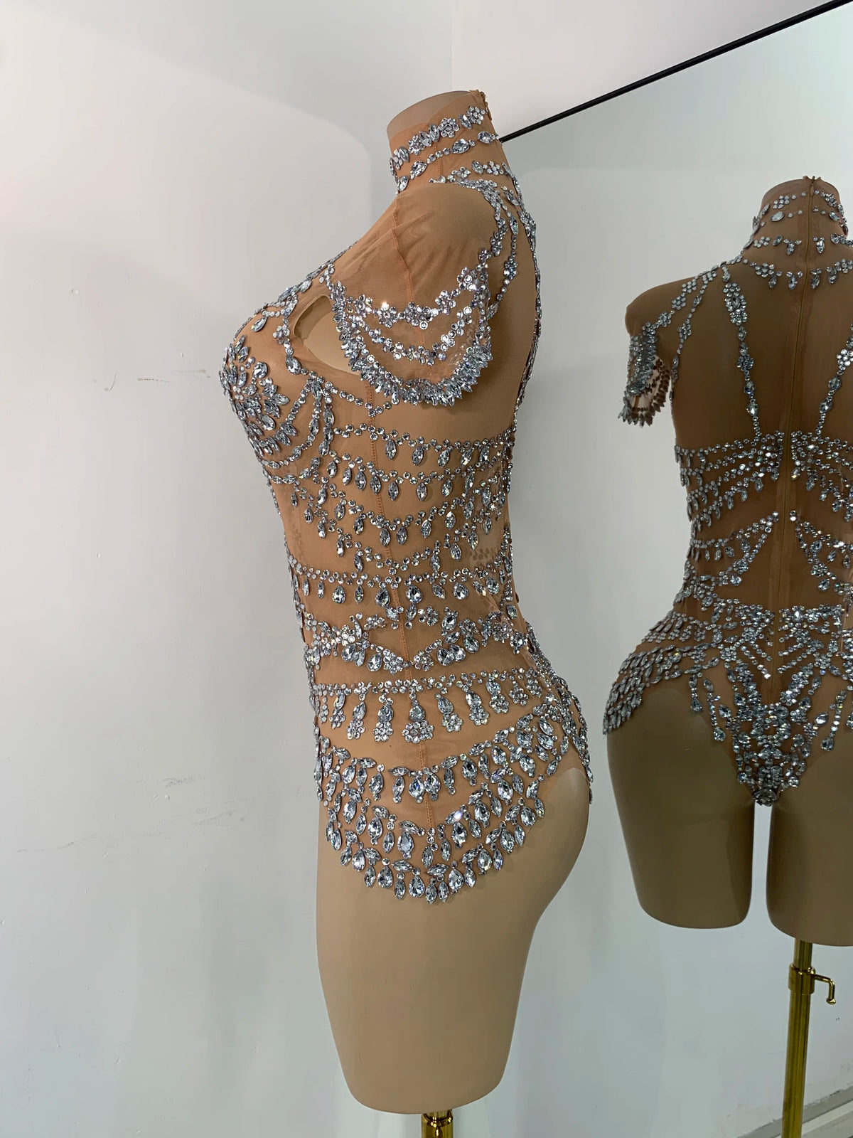 Hot Sale Sparkly Rhinestonnes Mesh Transparent Bodysuit Sexy Women Performance Nightclub Stage Outfit Luxury Festival Costume