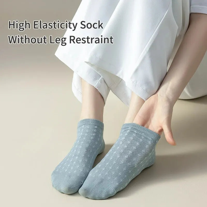 5 Pairs of Women's Spring and Summer Four Seasons One-size Fresh Plaid Sweet Fashion Trend Comfortable College Low-cut Socks