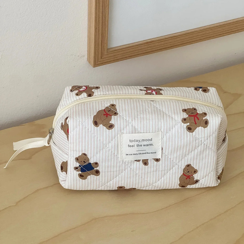 1pc Quilted Bear Cute Makeup Bag Floral Cosmetic Bag Women Girl Travel Toiletry Bag Organizer Cotton Makeup Brushes Storage Case