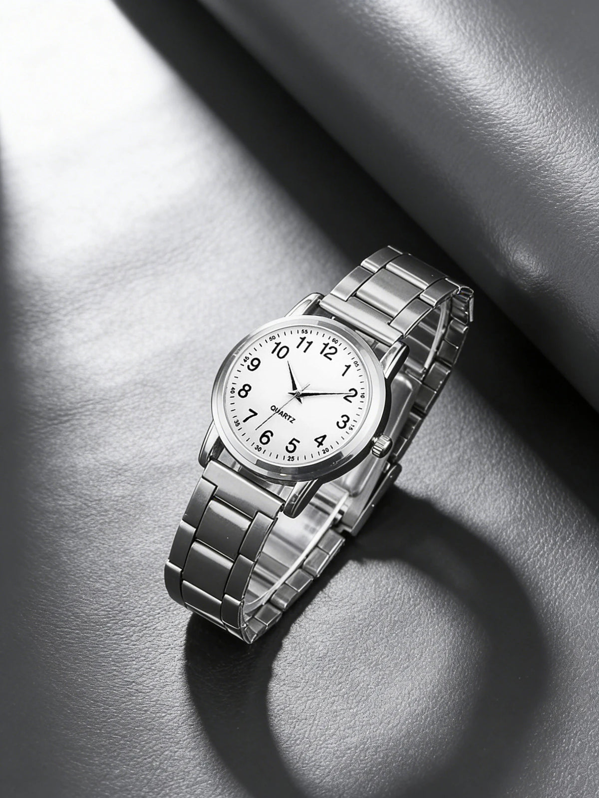 Ladies Casual Fashion Quartz Watch and Heart Jewelry Set with Steel Strap Birthday Gift Without Box