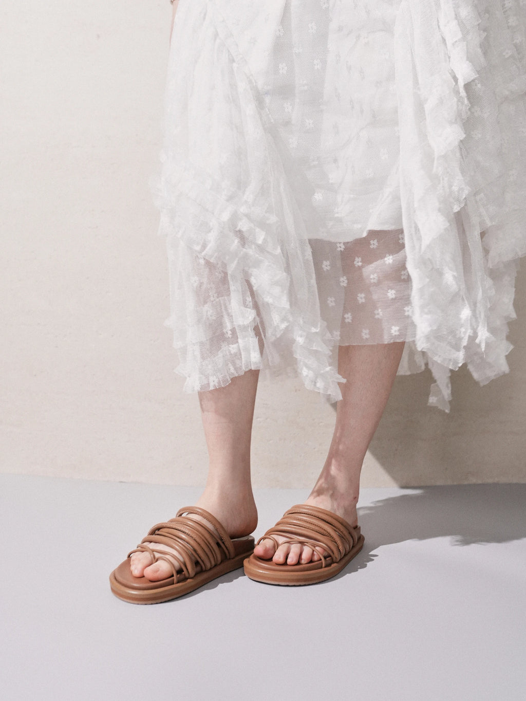 2026 Summer Classic Genuine Leather Sponge Cake Soft Bottom Strap Women's Casual Home Slippers
