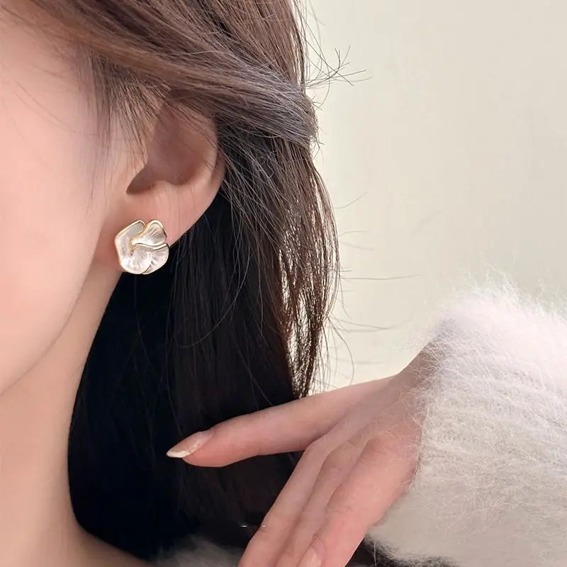 Delicate Camellia Stud Earring For Women Unique Flower Design Ear Stud Temperament White Earrings Daily Jewelry Gifts C