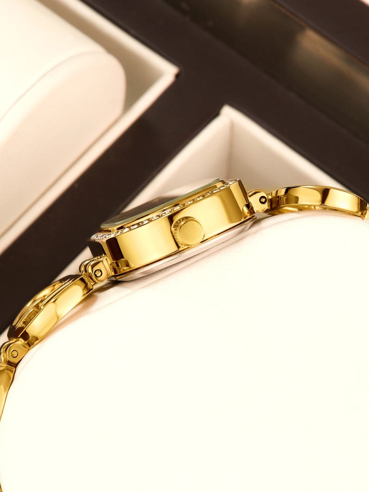 YaLaLuSi Vintage-Style Oval Diamond-Set Ladies’ Watch; Affordable Luxury Skeletonised Bracelet Quartz Ladies’ Watch Reloj