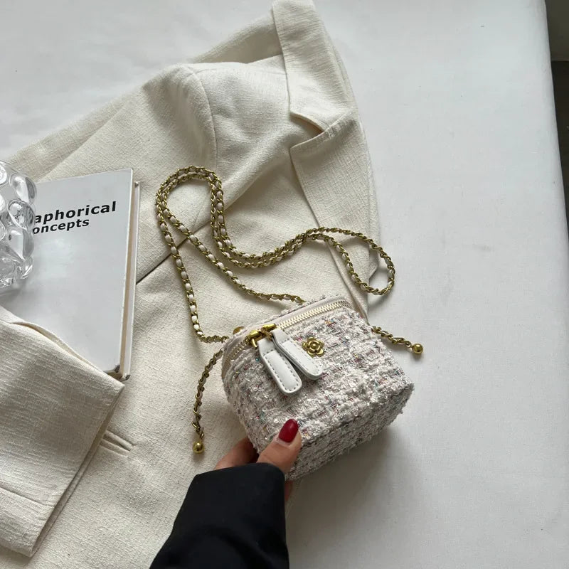 Women Shoulder Bags 2023 Popular Fashion Niche Crossbody Bag Wool Chain Small Square Bag Fashionable Purses and Handbags