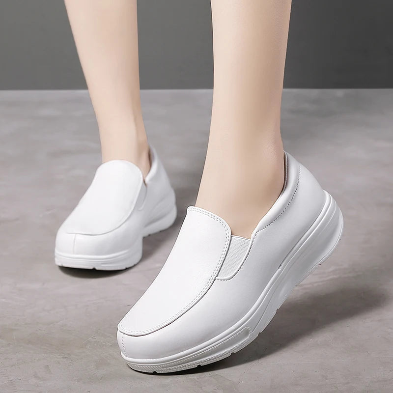 New Nurse Shoes for Women, Soft Sole, Breathable, Long-Term Standing Without Tiring Feet, Non-Slip, Small White Flat Sole, Speci