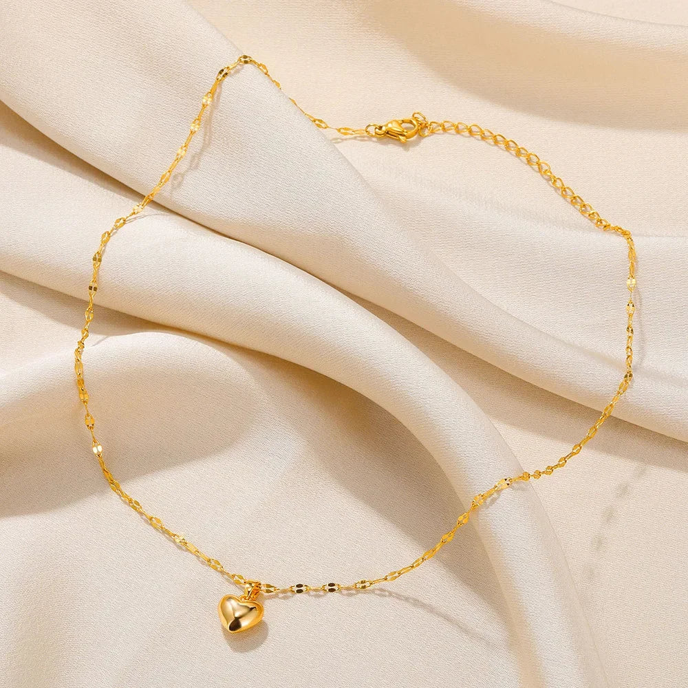 Love Heart Necklace For Women 2025 New Trendy Lip Chain Simple Pendant Necklace Jewelry Gift