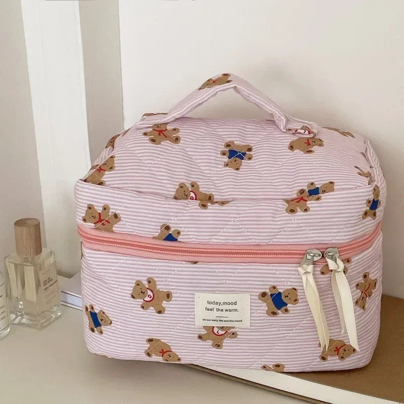 1pc Quilted Bear Cute Makeup Bag Floral Cosmetic Bag Women Girl Travel Toiletry Bag Organizer Cotton Makeup Brushes Storage Case