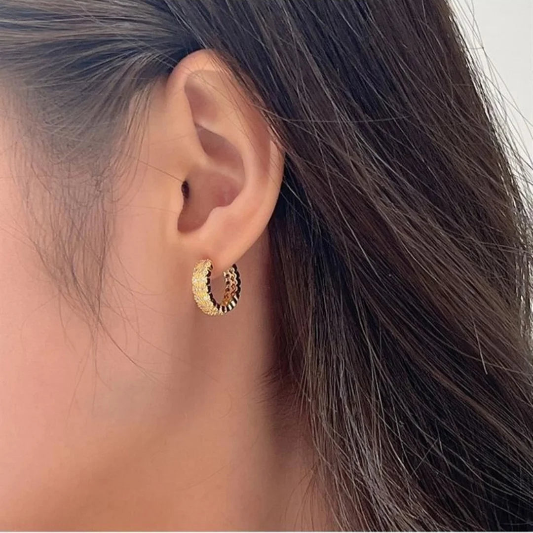 Fashionable And Elegant Shining Zircon Golden Hoop Earrings For Women's Classic Retro Banquet Decoration Exquisite Festival Gift