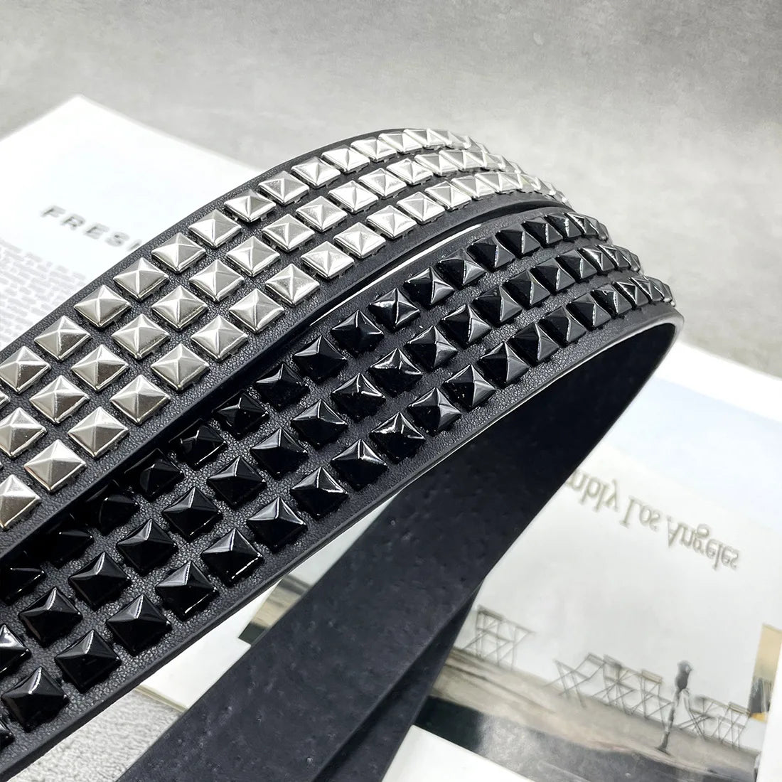 Fashion Y2K Rivet Leather Belt Versatile Embedded Decorative Belt Luxury Hot Girl Women's Rhinestone Belt Unique punk
