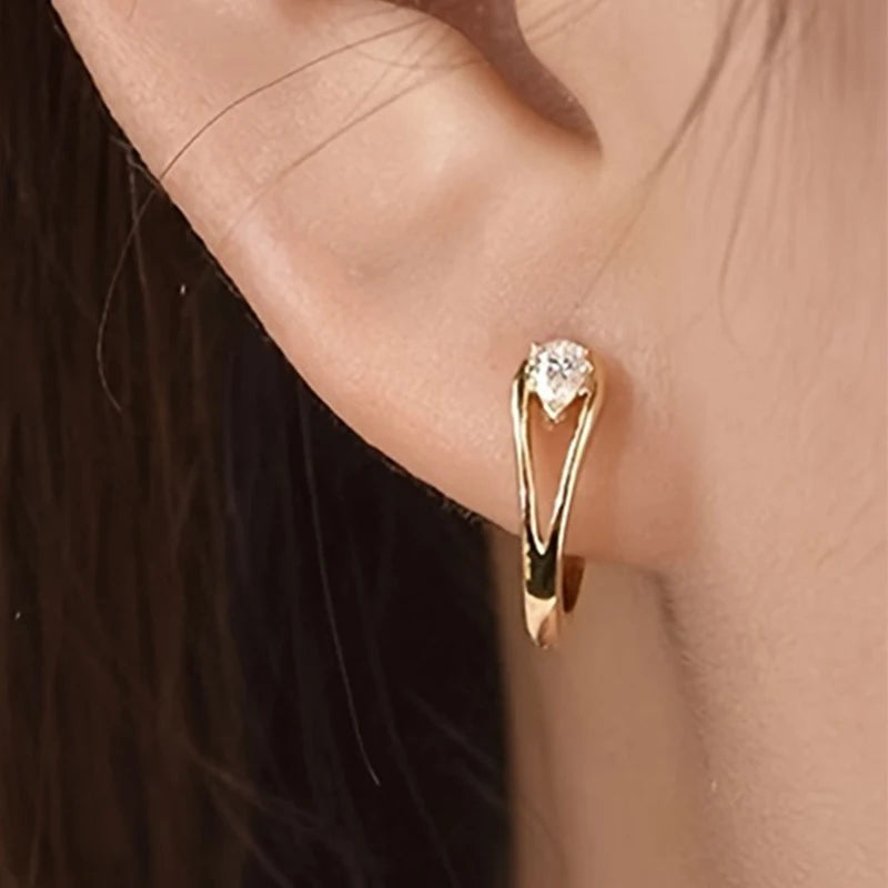 Dazzling Geometric White Zircon Hoop Earrings for Women Exquisite Fashion Engagement Wedding Earrings Jewelry