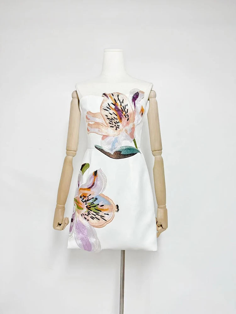 Sexy Strapless Embroidered Floral Mini Dress Women White Sleeveless Backless Flowers A-line Dresses Evening Party Cocktail Gowns