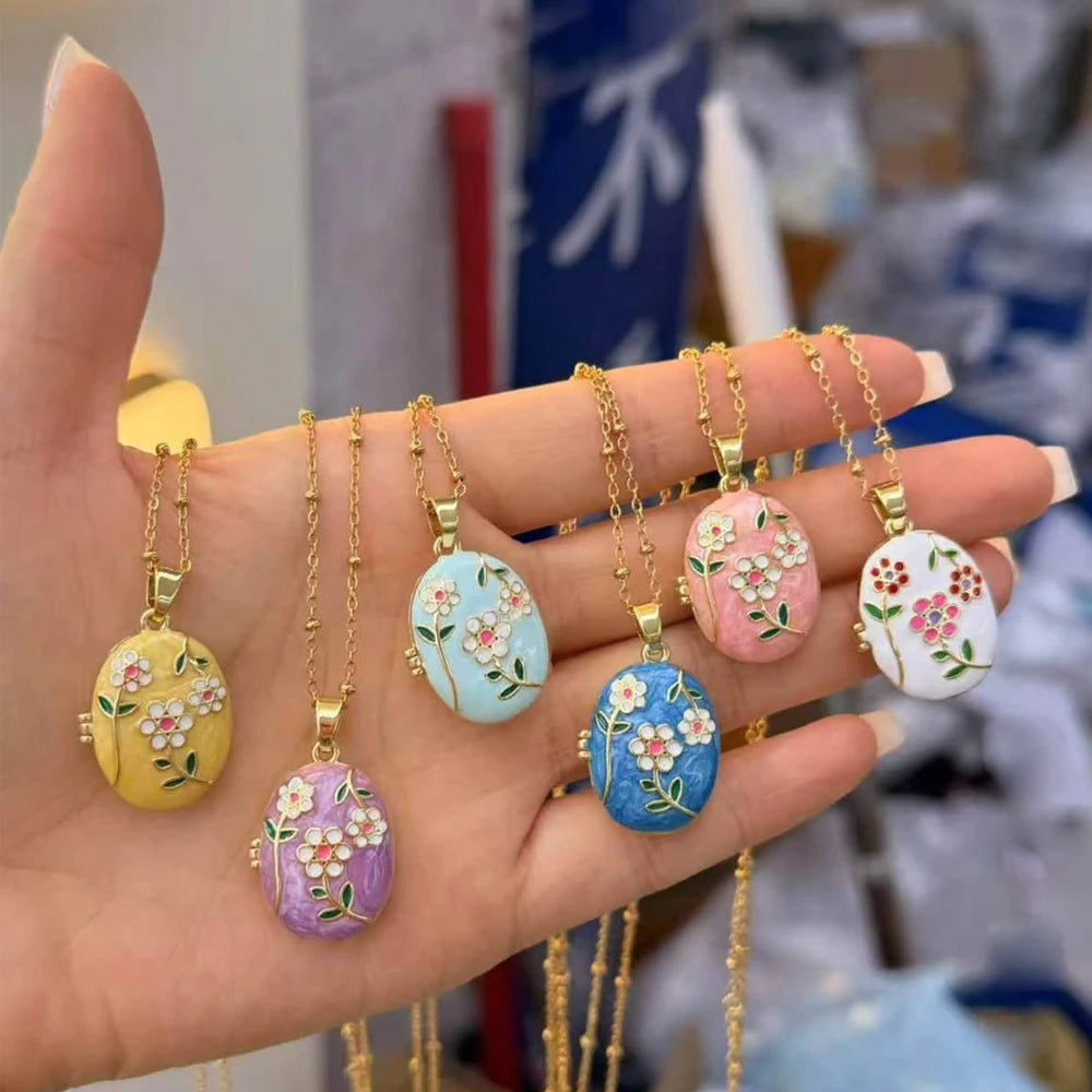 Vintage Enamel Heart Photo Locket Pendant Necklace for Women Minimalist Luxurious Non-Fading Stainless Steel Jewelry Accessory