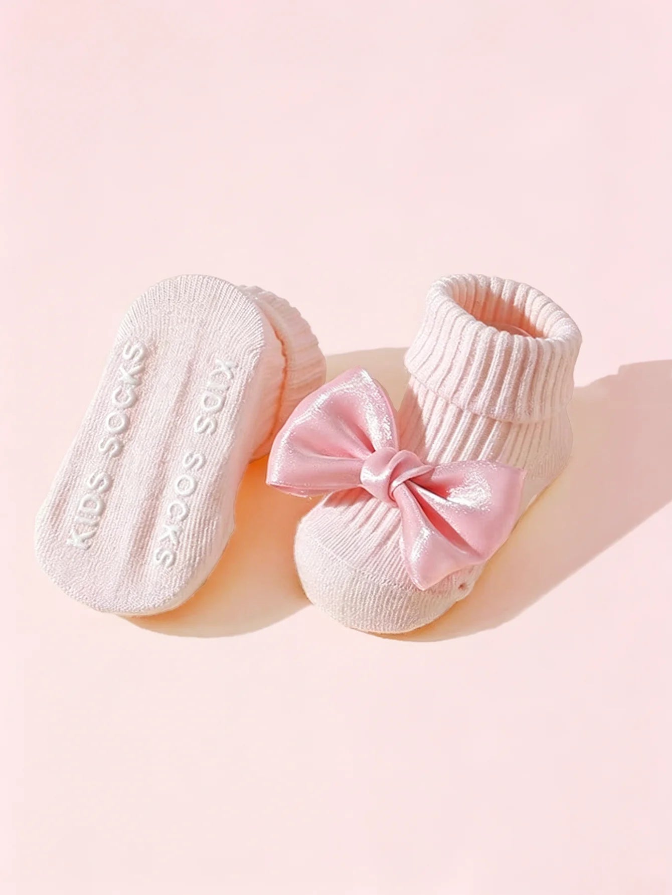4 Pairs of Baby Girls' Socks Cotton Soft Bow Ankle Socks Anti-Slip Glue Grip Infant Toddler Socks are Suitable for Newborn Aged 0-24 Months Cute Soft and Comfortable for Baby Girl 's First Walkers Daily Wear Gift