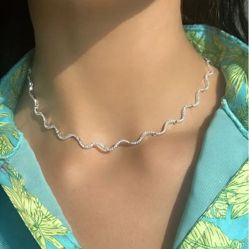 Micro Paved Sparking 5A CZ Fashion Women Choker Geometric Curved Bar Wave Charm Necklace
