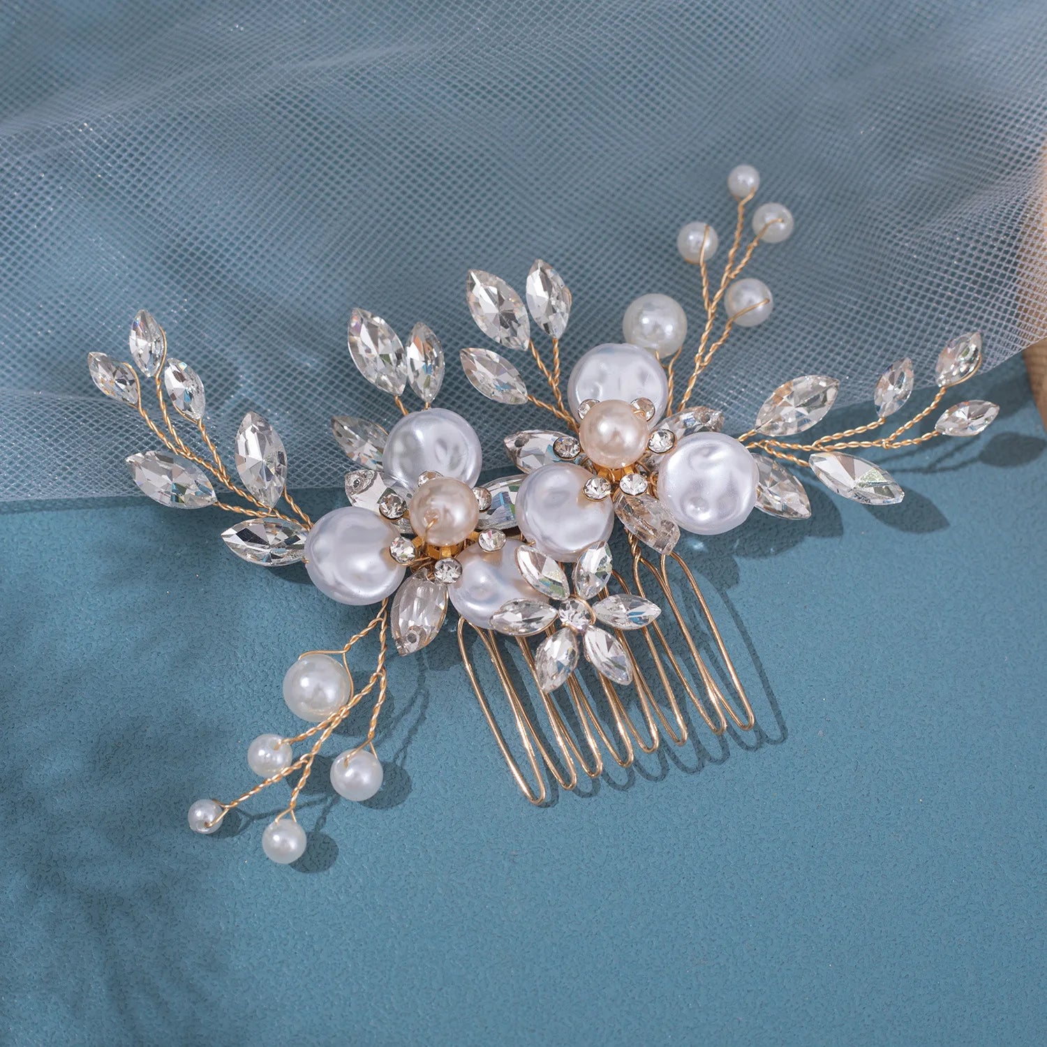 Wedding Crystal Pearls Hair Combs Handmade Hair Jewelry Bridal Headpiece Girls Headdress Women Hairpins Elegant Women Tiara