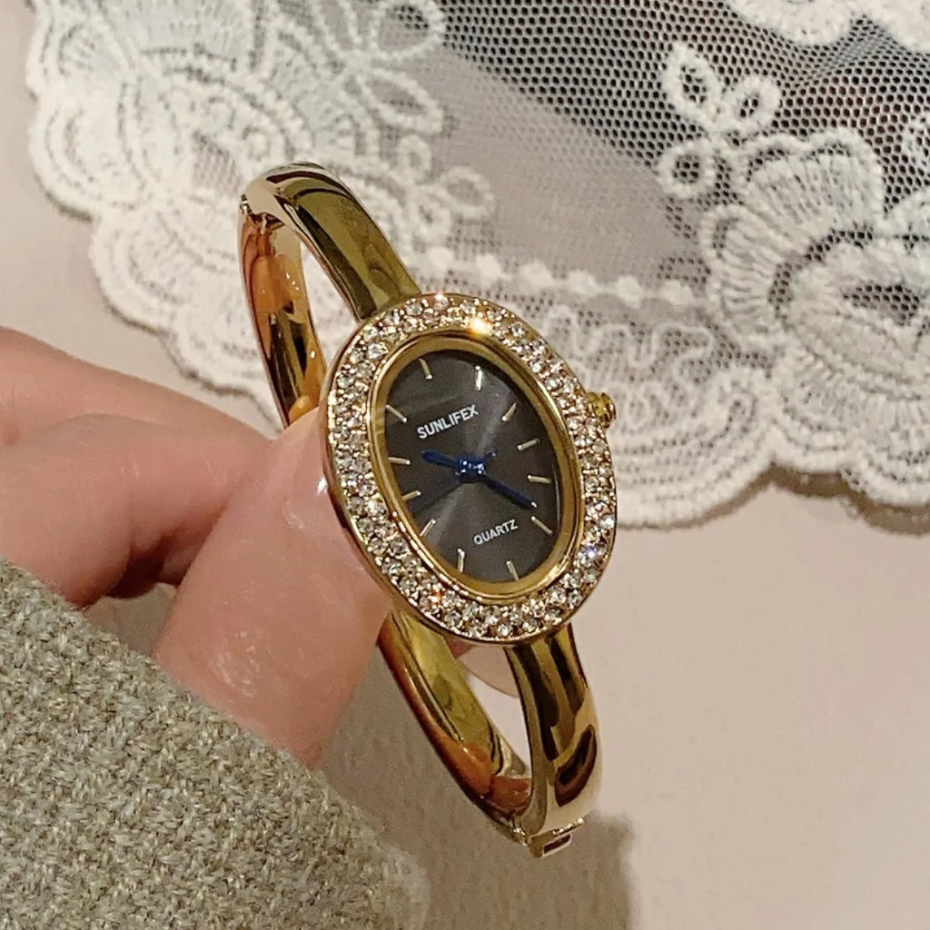 Rhinestone Oval Dial bangle Wristwatch for Ladies Quartz Bracelet Watch Elegant Female Clock Women's Watches Saati Relojes