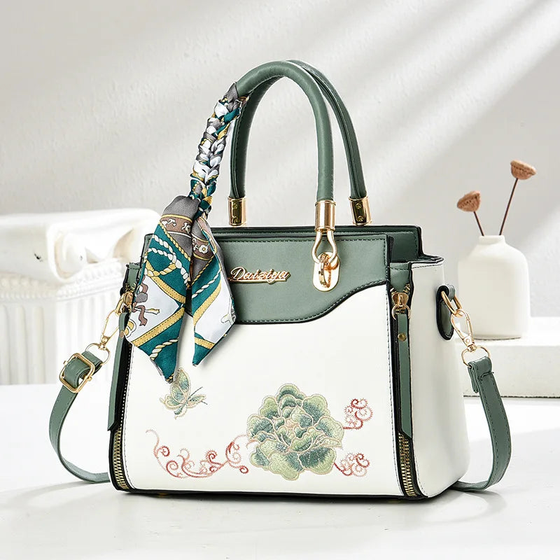 Luxury Brand Designer Women'S Handbag Classic Embroidery Crossbody Bag Large Capacity Shoulder Bag Commuting Tote Bag Women