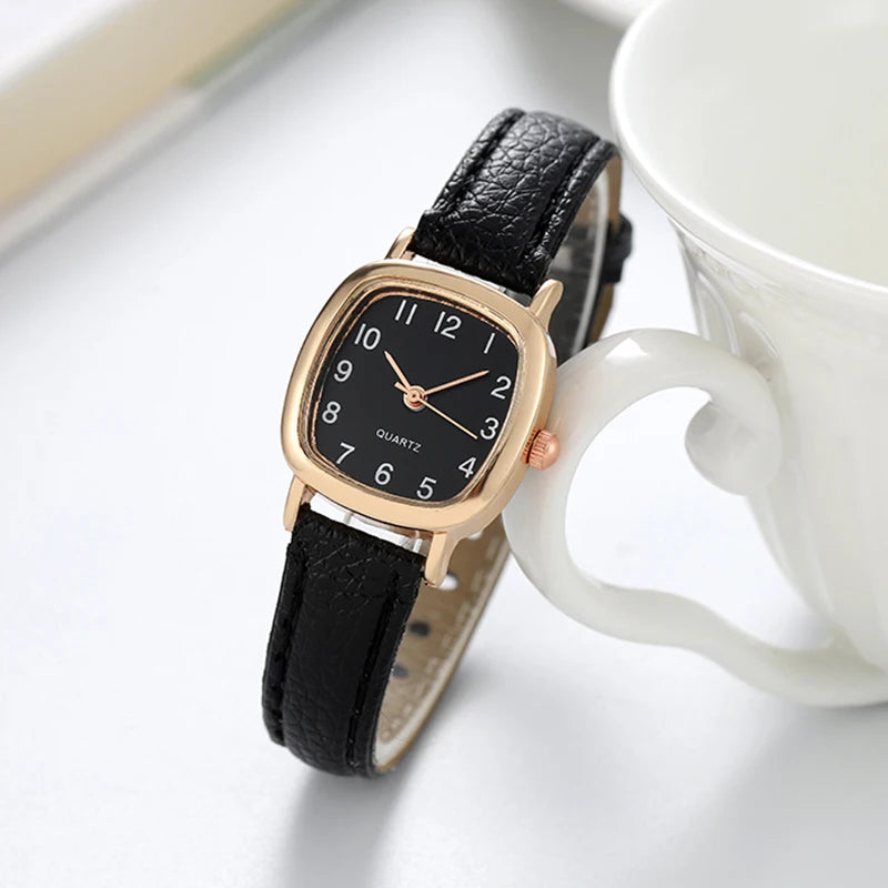 Elegant Women's Watch Minimalist Leather Strap Quartz Wristwatch Casual Dress Watches