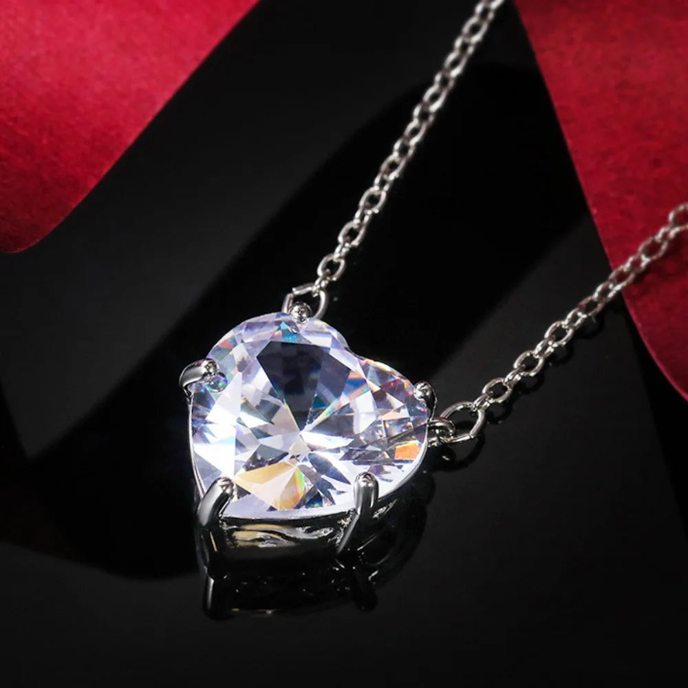 New Sweet Exquisite Heart Shape High Quality 5A Zircon Pendant Necklace for Women Daily Commute Fashion Collarbone Chain Jewelry