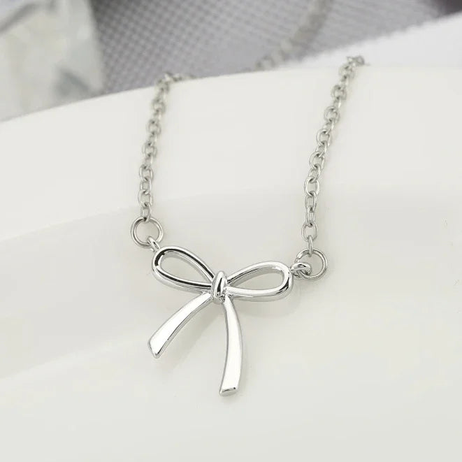 Gold Necklace for Women Bow Necklace Gold Silver Plated Necklace Cute Bow Pendant Choker Chain Necklaces for Women Jewelry Gift