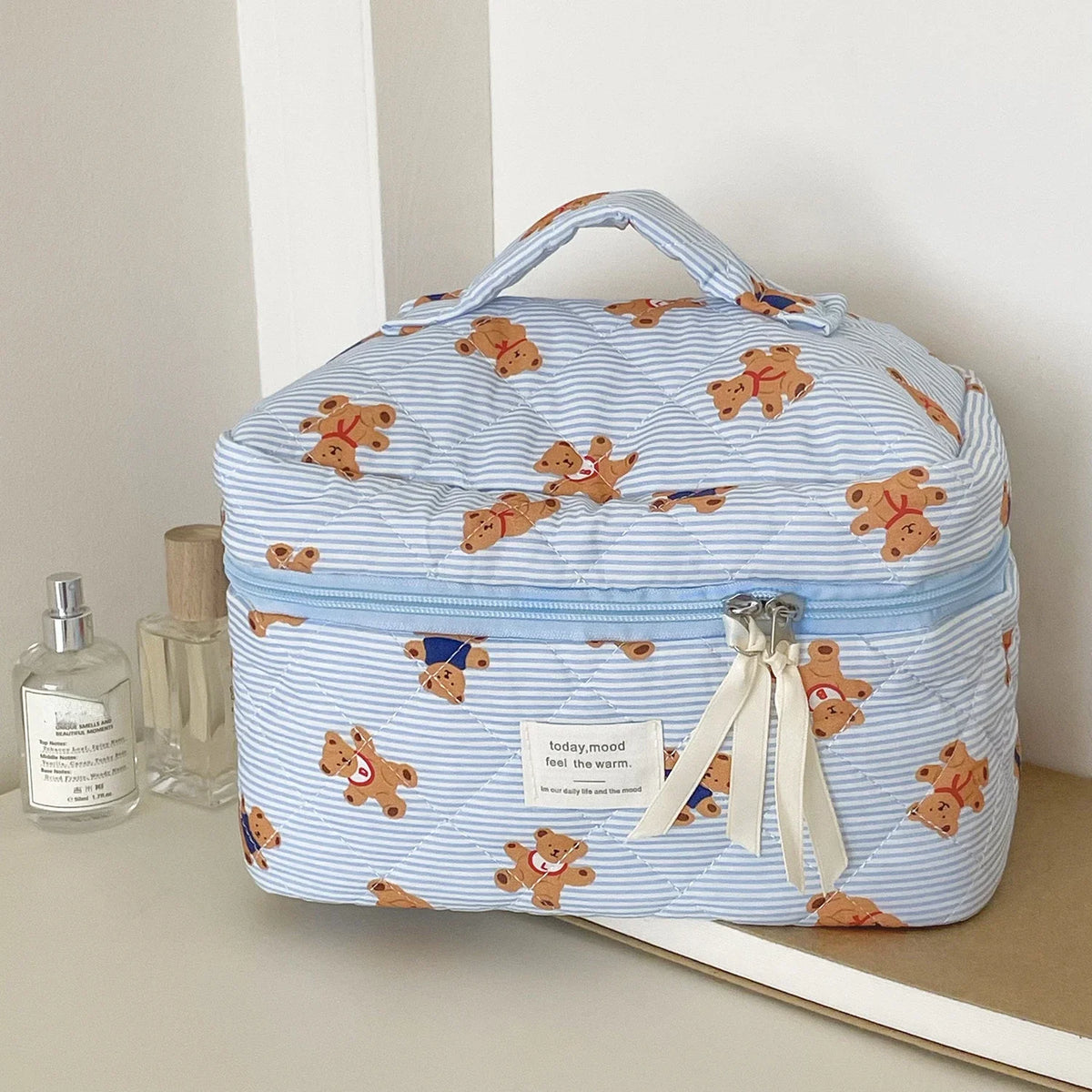 1pc Quilted Bear Cute Makeup Bag Floral Cosmetic Bag Women Girl Travel Toiletry Bag Organizer Cotton Makeup Brushes Storage Case