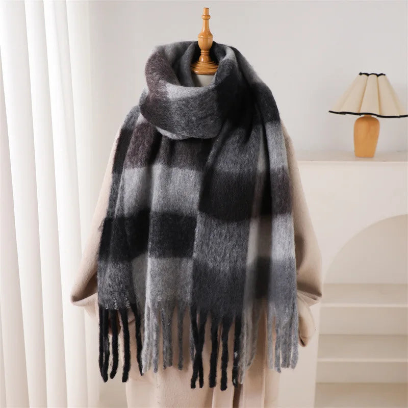 2025 NEW Luxury Cashmere Women Plaid Scarf Winter Warm Shawl and Wrap Bandana Pashmina Long Tassel Female Foulard Thick Blanket