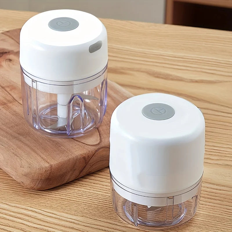 250ml Mini Rechargeable Garlic Chopper and Meat Grinder, Durable and Sturdy, Suitable for Crushing Garlic, Chili, Onions, Minced Meat, Nuts, and More