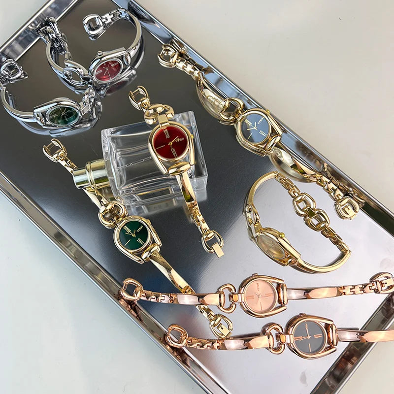 Fashionable Retro Button Wristband Bracelet Quartz Watch for Women Casual High-End Feel New Model Women's Watch Bracelet
