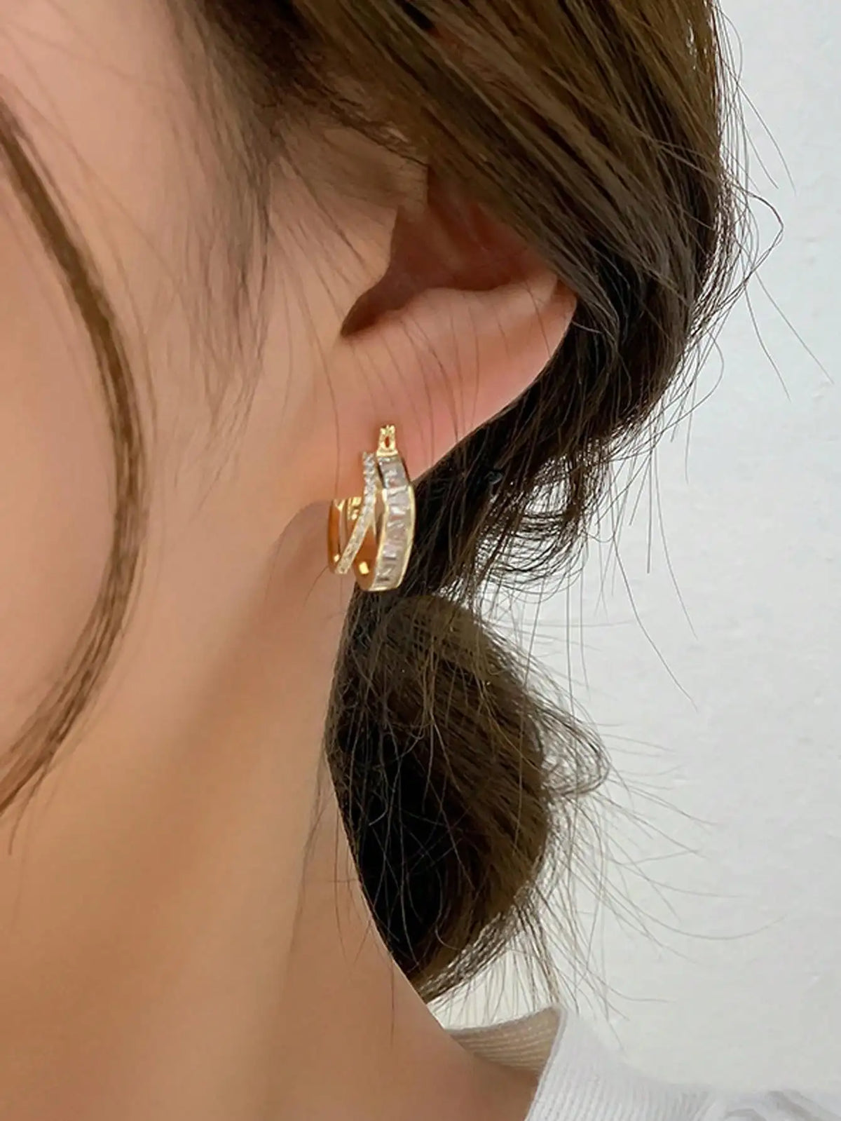1 Pair Of Fashion Temperament Gold Cubic Zirconia Geometric Square Earrings Simple Versatile Casual Ladies Elegant Design Party Earrings Jewelry
