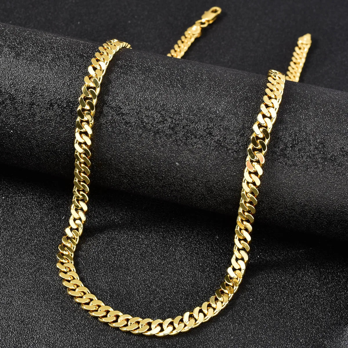 Italian 750 Cuban Chain Necklace For Men And Women Luxurious 18k Gold-Plated Hip-Hop Punk Suitable For Parties New Year Jewelry