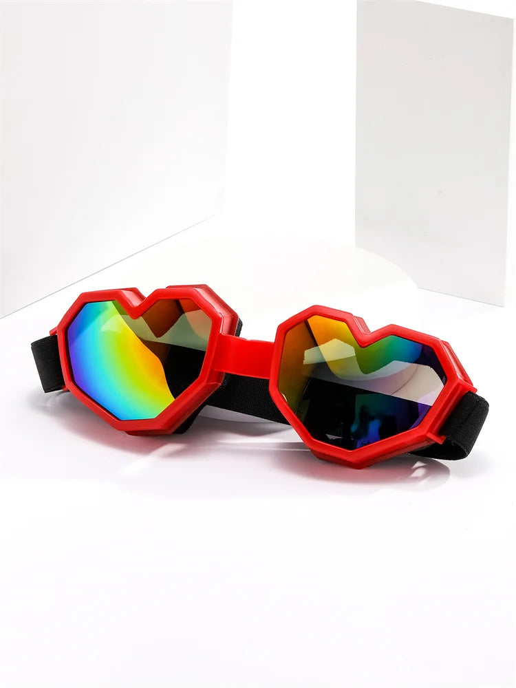 A Pair of PC Love-shaped Sunglasses, Wind-proof and Ultraviolet-proof Glasses, Love Ski Goggles.
