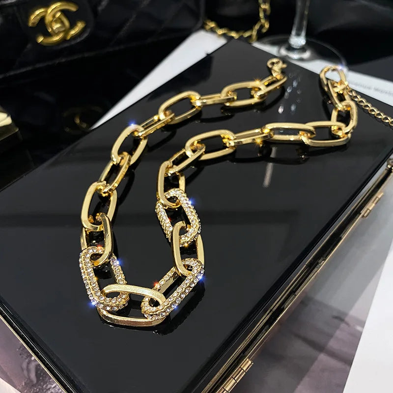 New Metal Thick Chain Necklace 2025 New Women's Net Red Light Luxury Collarbone Chain Female Choker Personality Sweater Chain