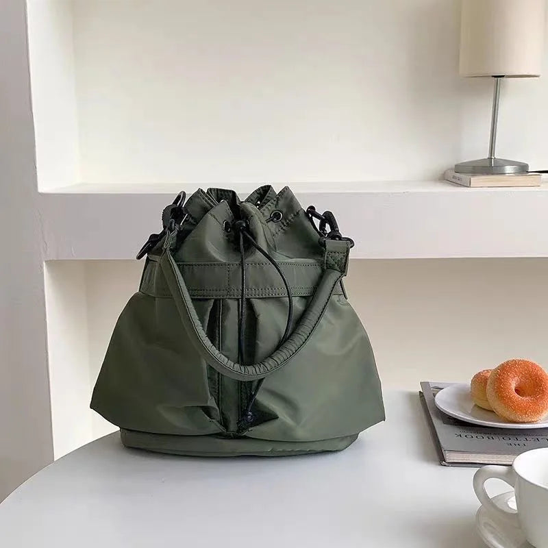 Fashionable Crossbody Bags for Women Shoulder Bag Large Capacity Oxford Women Bucket Bag Purse and Handbags