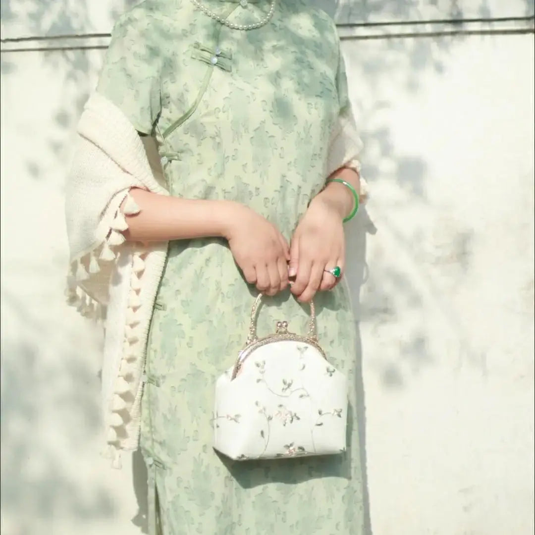Vintage Embroidery Lace Flowers Shell Lock Purses for Women Wedding Bag Small Chain Women Shoulder Crossbody Bag Fringe Bags