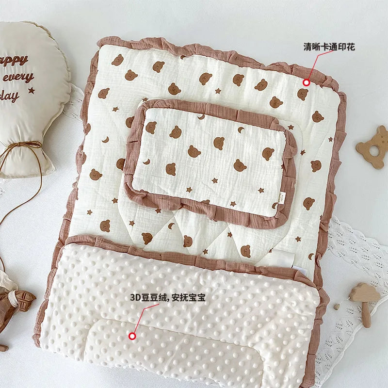 INS Winter Cartoon Print Beanie Velvet Mattress Maternity Room Mat Breathable and Comfortable Newborn Baby Sleeping with Pillow