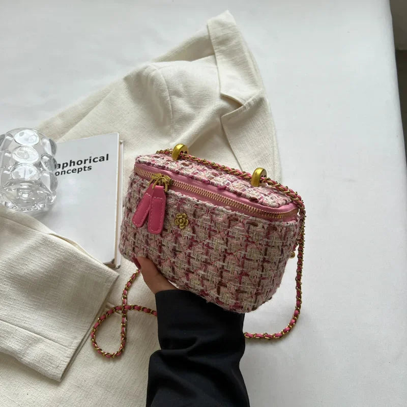 Women Shoulder Bags 2023 Popular Fashion Niche Crossbody Bag Wool Chain Small Square Bag Fashionable Purses and Handbags